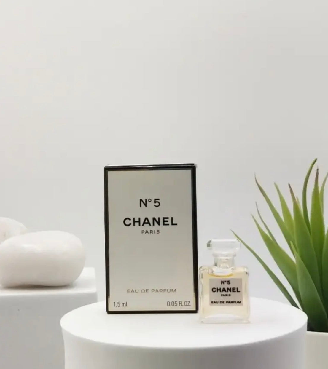 Chanel No. 5 Eau de Parfum 1.5ml Miniature